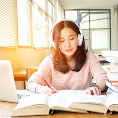 Benarkah Musik Bisa Membantu Konsentrasi Saat Belajar? Ini Penjelasannya