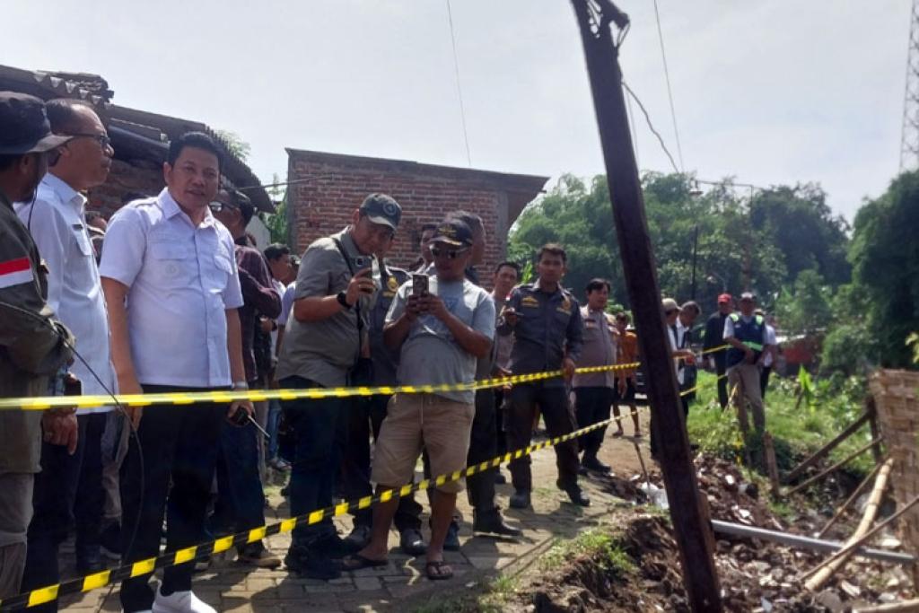 Bantaran Sungai di Desa Temu Sidoarjo Longsor, Pemkab Lakukan Penanganan Darurat