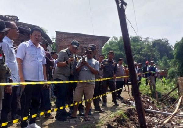 Bantaran Sungai di Desa Temu Sidoarjo Longsor, Pemkab Lakukan Penanganan Darurat