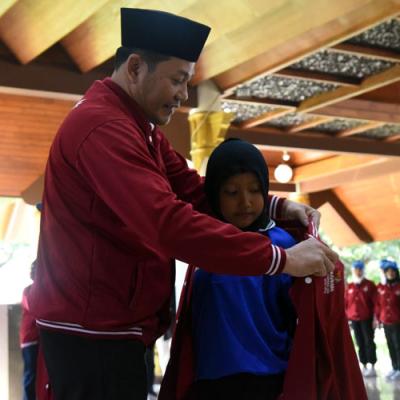 Bupati Subandi Berangkatkan Kontingen Kormi Sidoarjo ke Fornas VIII di NTB