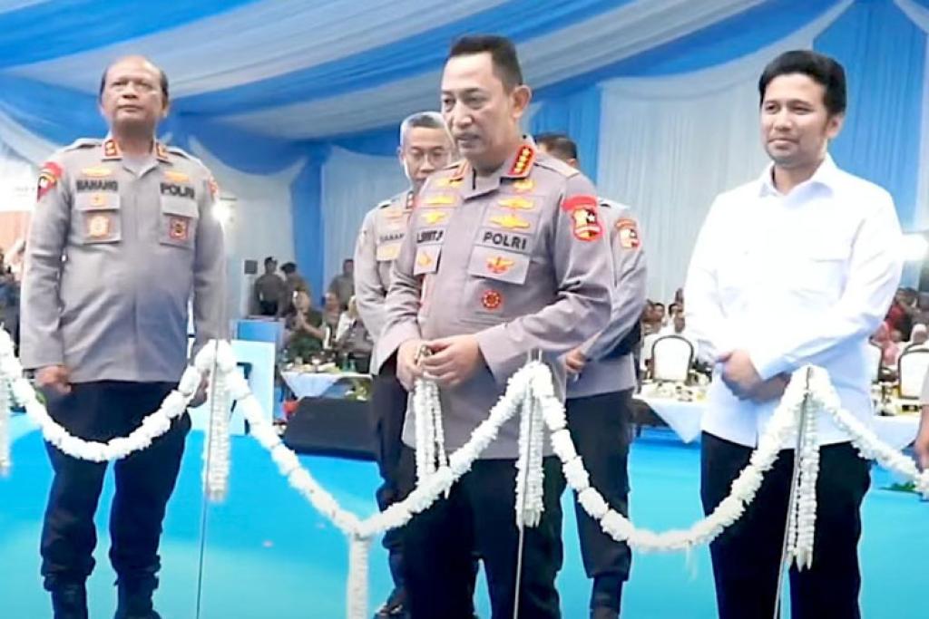 Kapolri Resmikan SPPG di Sidoarjo, Wabup Mimik Idayana Beri Dukungan