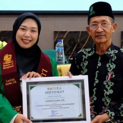 Kader IPPNU Latifah Irsyadia Raih Lulusan Terbaik Unusida dengan IPK 3,93