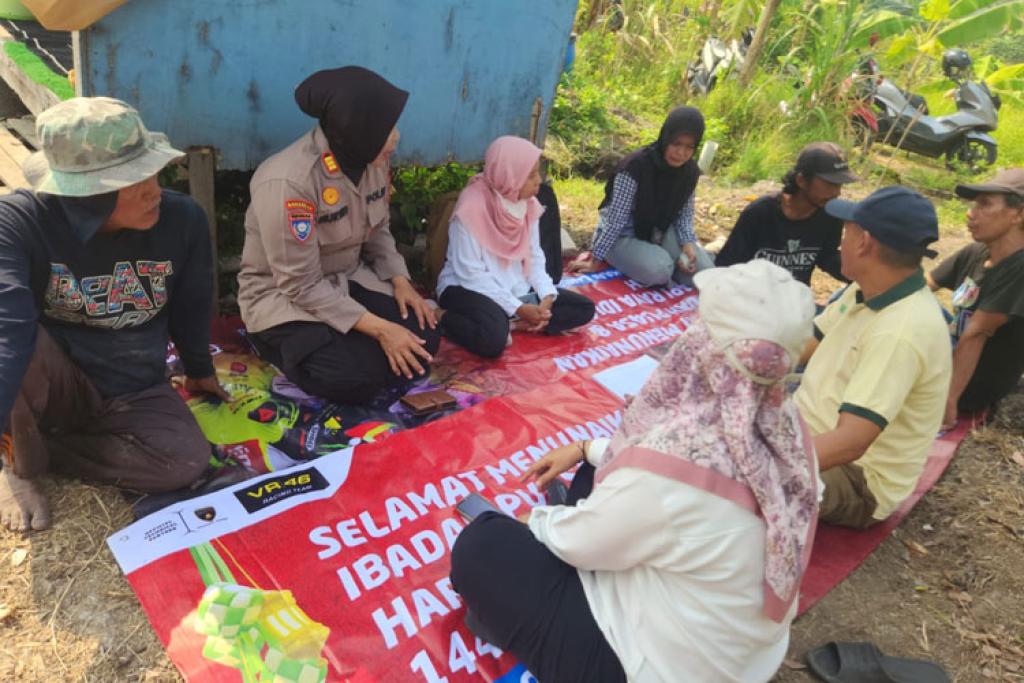 Polsek Gedangan Dukung Ketahanan Pangan Lewat Penanaman Jagung di Desa Punggul