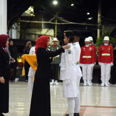 Wakil Bupati Sidoarjo Kukuhkan 76 Anggota Paskibraka 2025